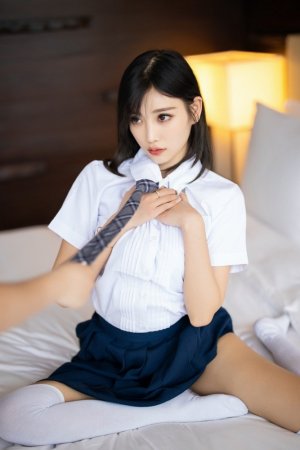 美女诱惑